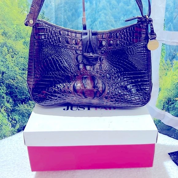 EUC Vintage Brahmin With Free Heels & Free Jewelry 2Rings 1Chain 1Earrings - Picture 17 of 17